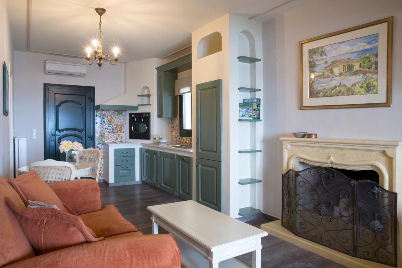 Avra Private Suites Lassi  Eksteriør bilde